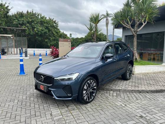 VOLVO XC60 2.0 T8 PHEV ULTRA DARK AWD GEARTRONIC VOLVO XC60 2.0 T8 PHEV ULTRA DARK AWD GEARTRONIC